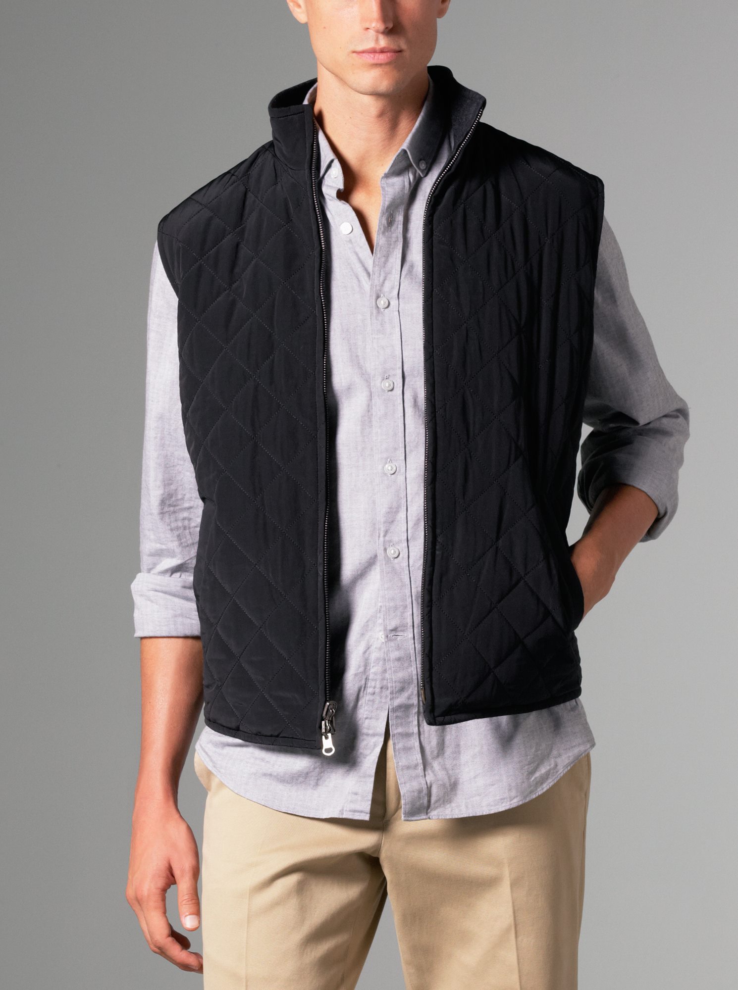 Wool Cashmere Reversible Vest Black / Charcoal J.Hilburn